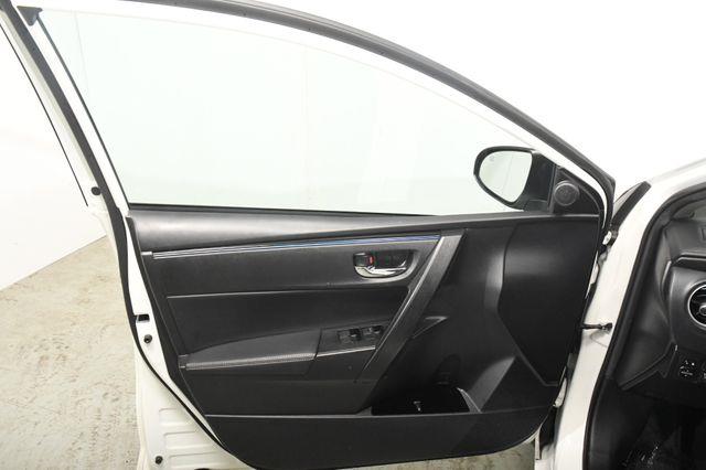 2017 Toyota Corolla SE photo