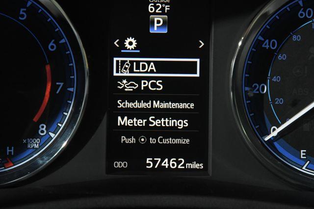 2017 Toyota Corolla SE photo