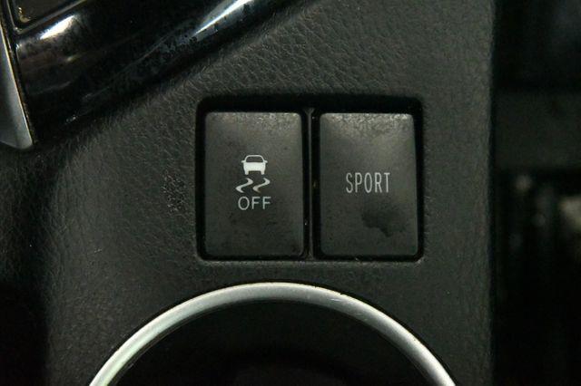 2017 Toyota Corolla SE photo