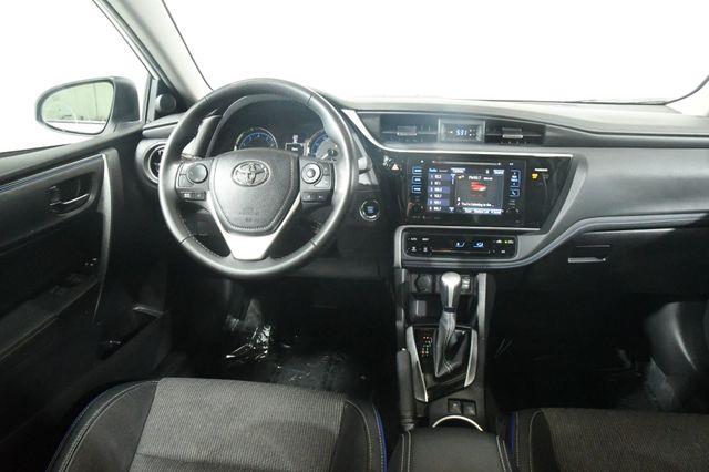 2017 Toyota Corolla SE photo