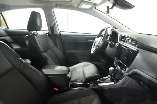 2017 Toyota Corolla SE photo