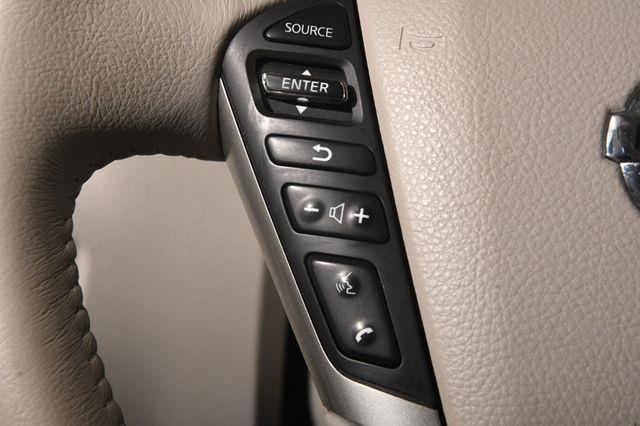 2016 Nissan Quest Platinum w/DvD/ Safety Tech/ N photo