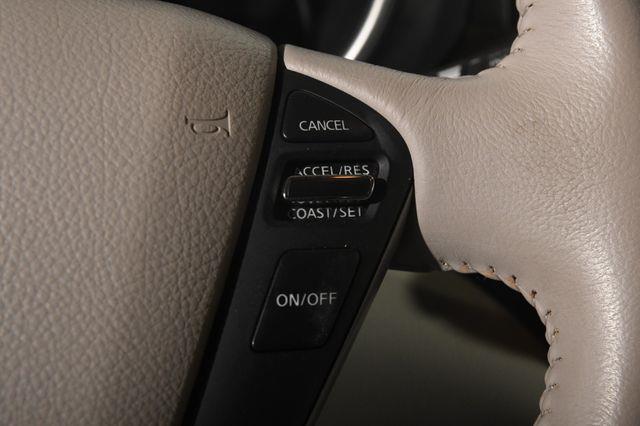 2016 Nissan Quest Platinum w/DvD/ Safety Tech/ N photo