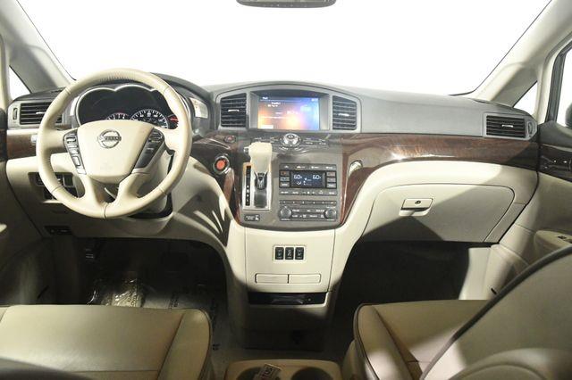 2016 Nissan Quest Platinum w/DvD/ Safety Tech/ N photo