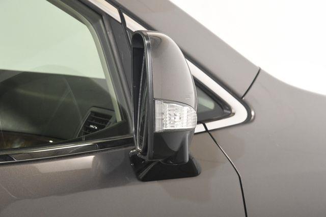 2016 Nissan Quest Platinum w/DvD/ Safety Tech/ N photo