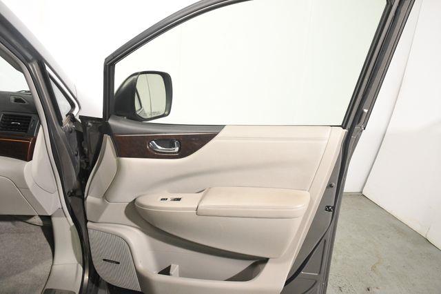 2016 Nissan Quest Platinum w/DvD/ Safety Tech/ N photo