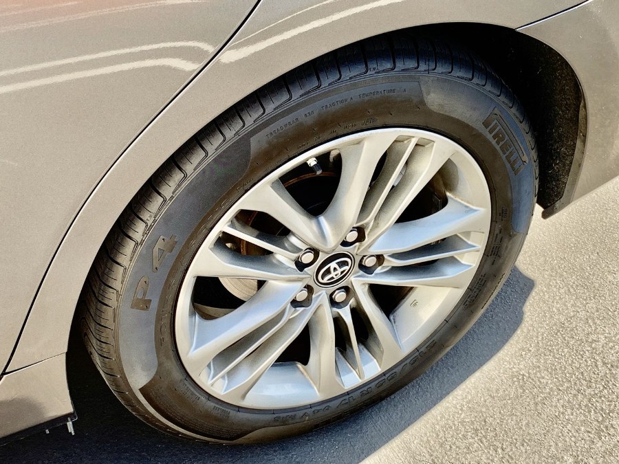 2016 Toyota Camry 4dr Sdn I4 Auto SE (Natl) photo