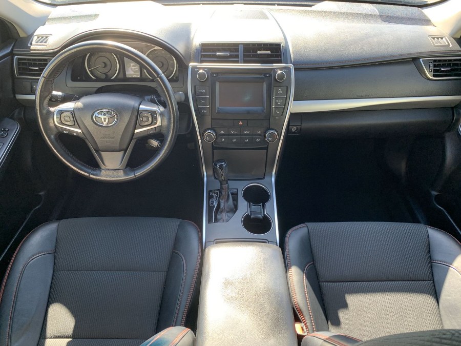 2016 Toyota Camry 4dr Sdn I4 Auto SE (Natl) photo