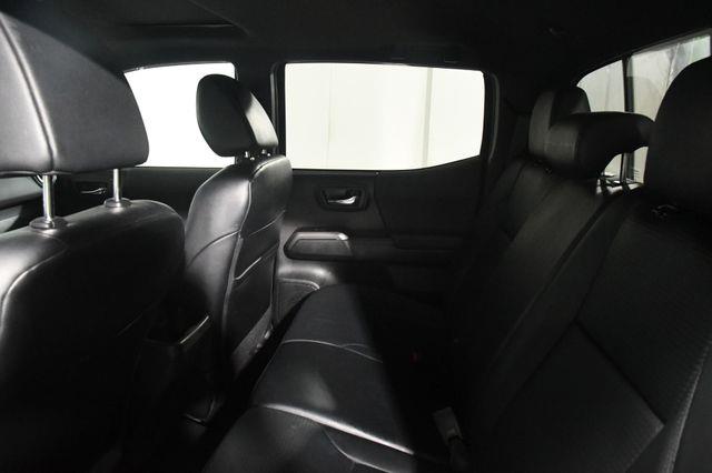 2018 Toyota Tacoma TRD Sport w/ Blind Spot/ Nav/  photo