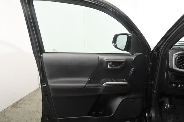 2018 Toyota Tacoma TRD Sport w/ Blind Spot/ Nav/  photo