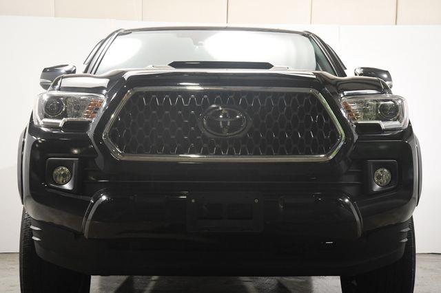 2018 Toyota Tacoma TRD Sport w/ Blind Spot/ Nav/  photo