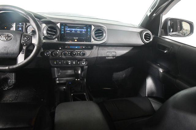 2018 Toyota Tacoma TRD Sport w/ Blind Spot/ Nav/  photo