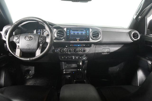 2018 Toyota Tacoma TRD Sport w/ Blind Spot/ Nav/  photo