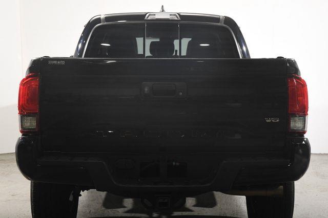2018 Toyota Tacoma TRD Sport w/ Blind Spot/ Nav/  photo