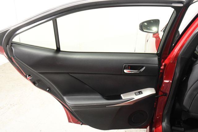2015 Lexus IS 250 photo