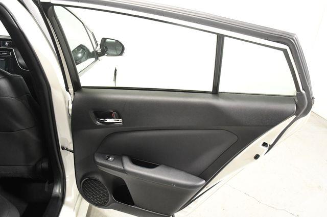 2016 Toyota Prius Four Touring w/ Leather / Nav/ photo