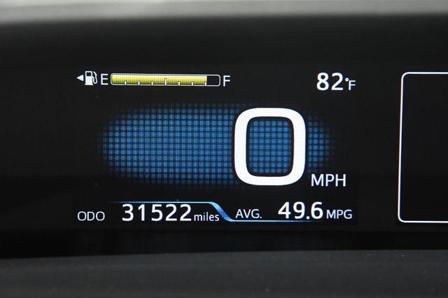 2016 Toyota Prius Four Touring w/ Leather / Nav/ photo