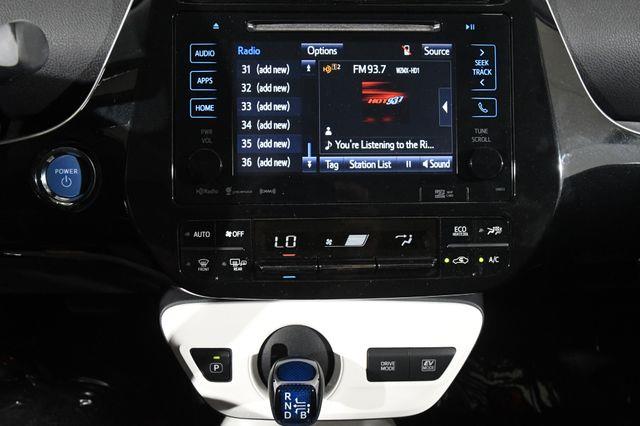 2016 Toyota Prius Four Touring w/ Leather / Nav/ photo
