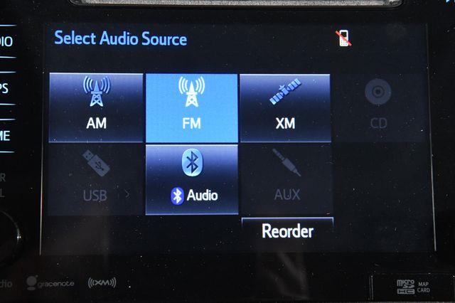2016 Toyota Prius Four Touring w/ Leather / Nav/ photo