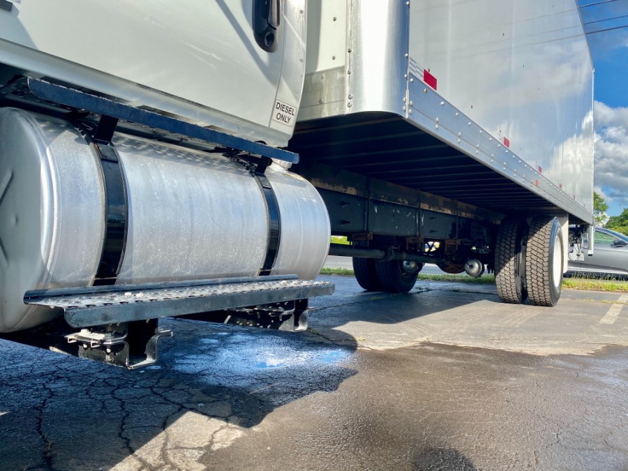 2020 International MV 607 26 BOX TRUCK photo