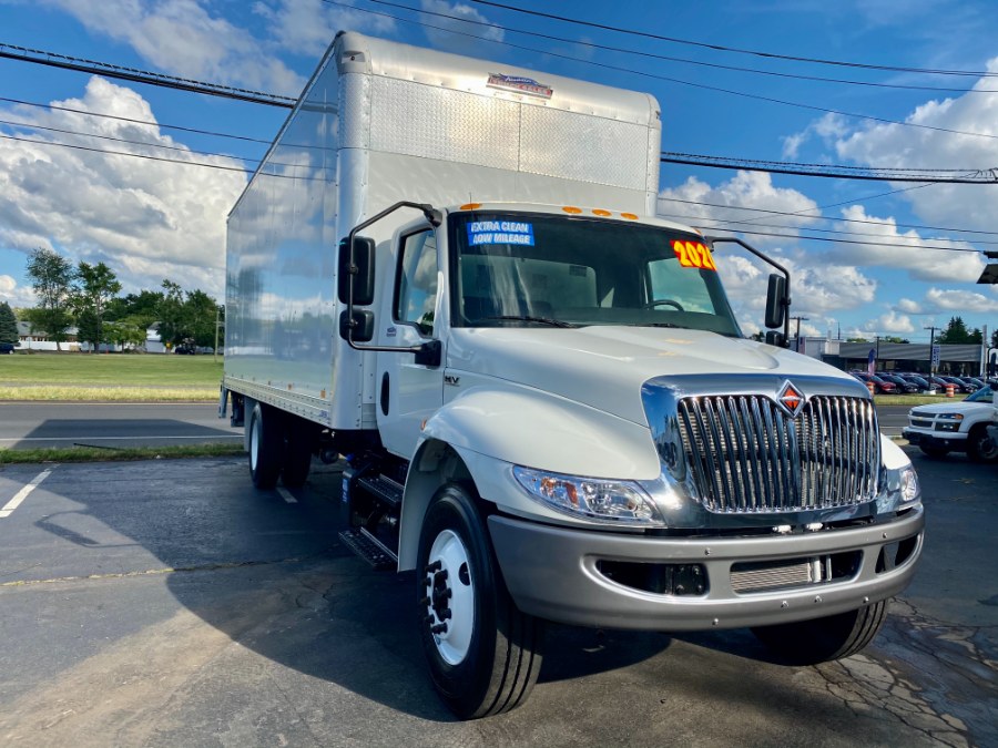2020 International MV 607 26 BOX TRUCK photo