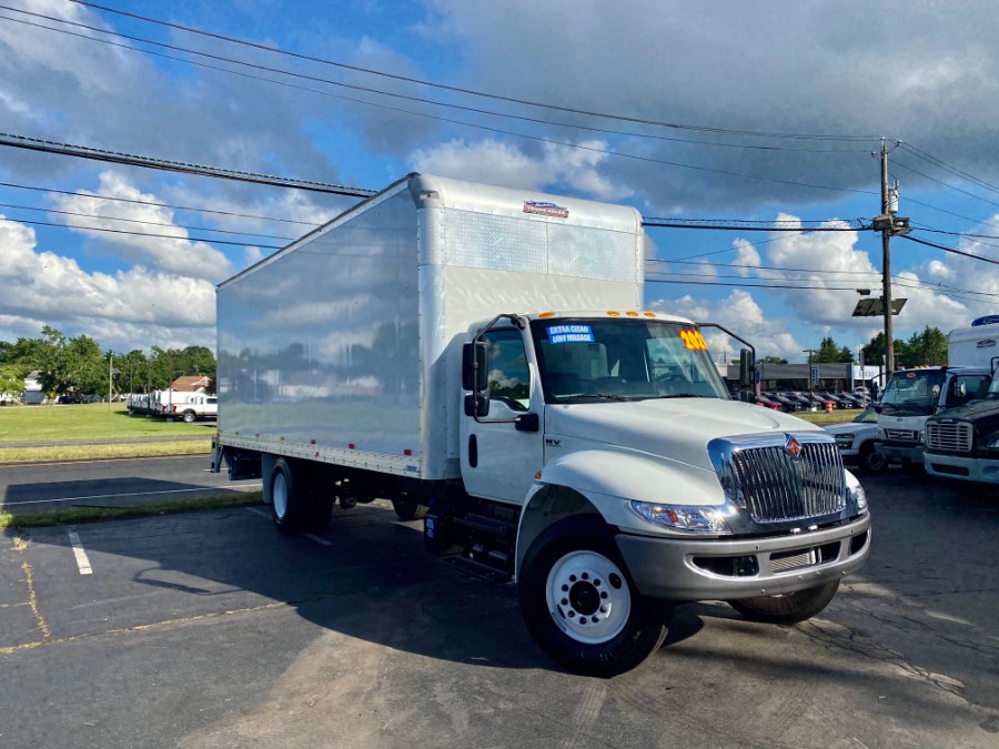 2020 International MV 607 26 BOX TRUCK photo