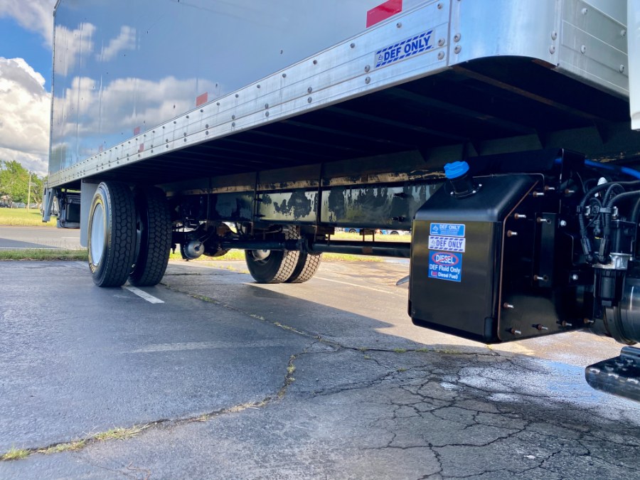 2020 International MV 607 26 BOX TRUCK photo