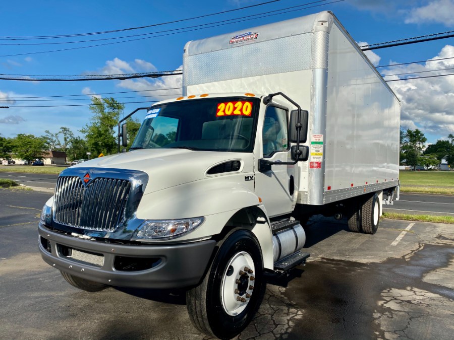 2020 International MV 607 26 BOX TRUCK photo