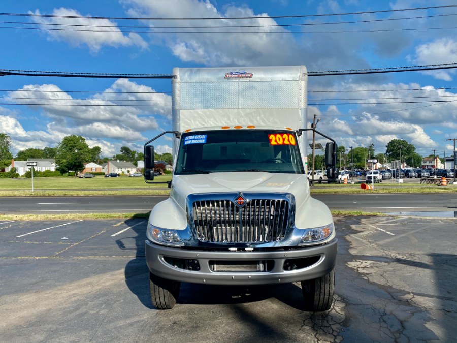 2020 International MV 607 26 BOX TRUCK photo