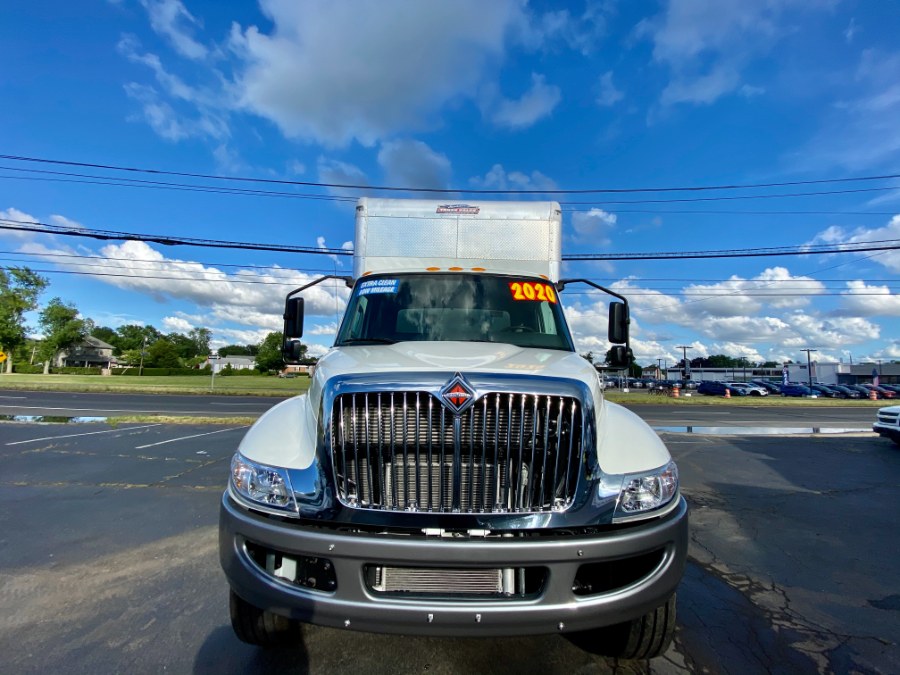 2020 International MV 607 26 BOX TRUCK photo