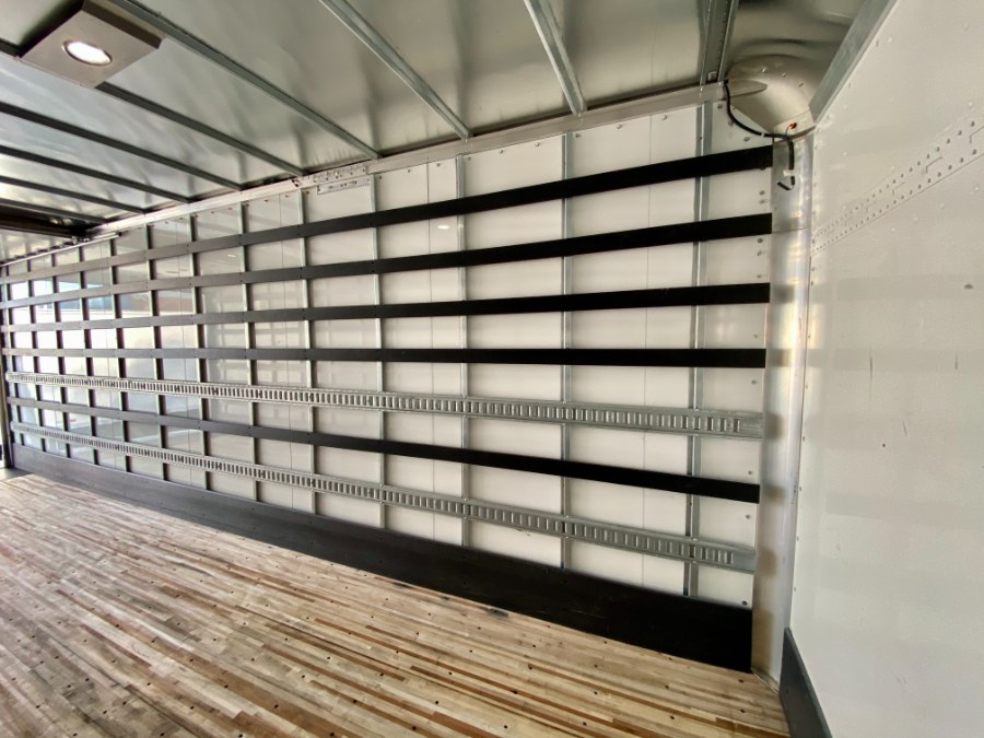 2020 International MV 607 26 BOX TRUCK photo
