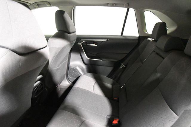 2019 Toyota RAV4 XLE photo