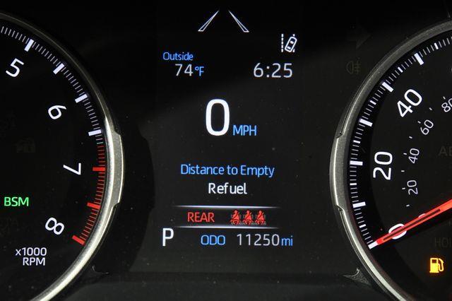 2019 Toyota RAV4 XLE photo