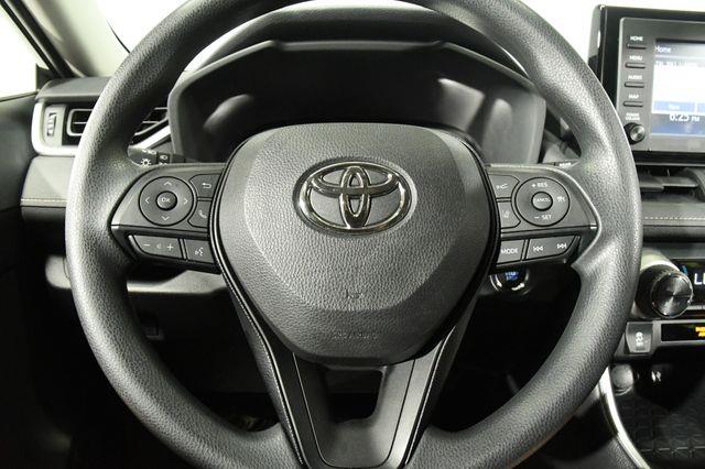 2019 Toyota RAV4 XLE photo