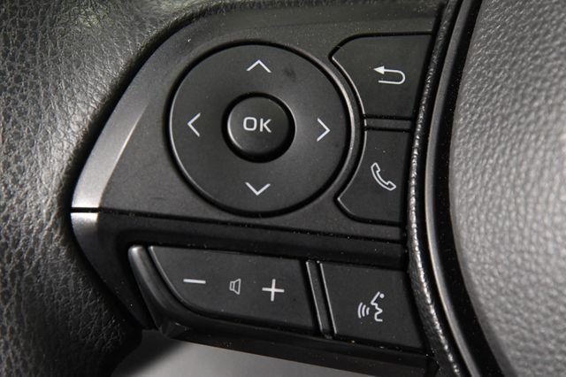 2019 Toyota RAV4 XLE photo