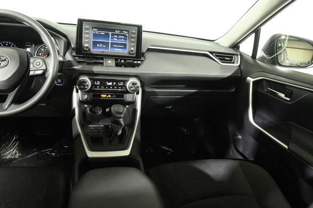 2019 Toyota RAV4 XLE photo