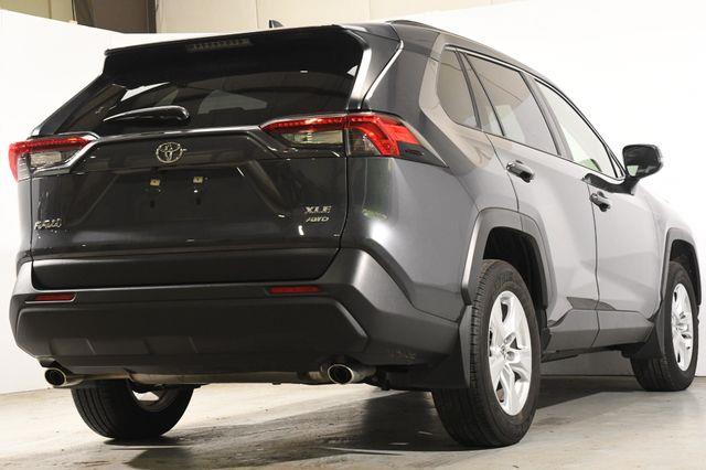 2019 Toyota RAV4 XLE photo