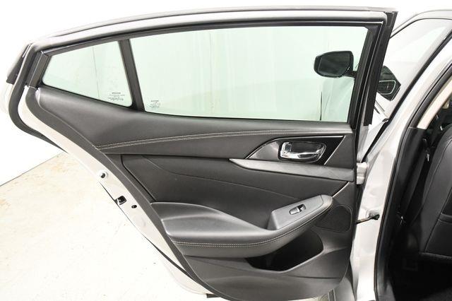 2017 Nissan Maxima SL photo