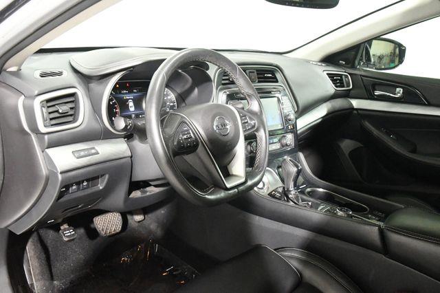 2017 Nissan Maxima SL photo