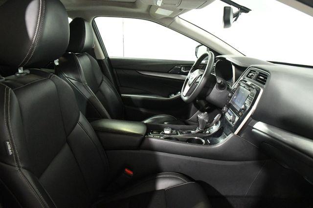 2017 Nissan Maxima SL photo