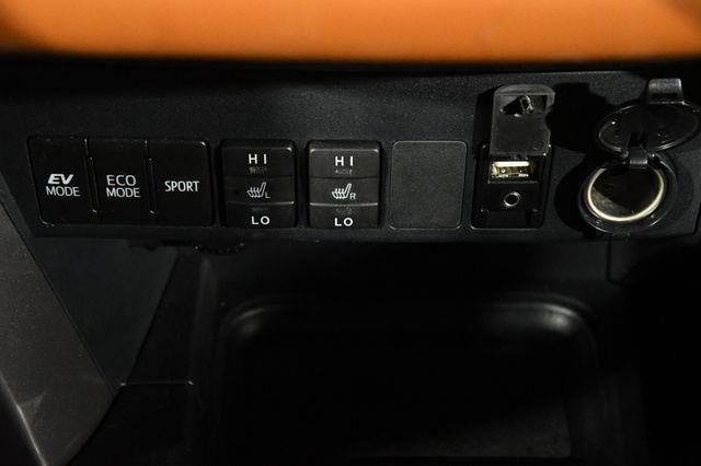 2017 Toyota RAV4 Hybrid Limited photo