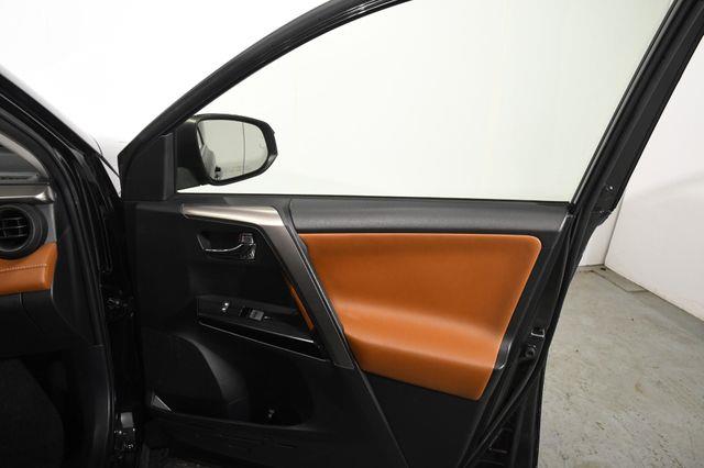 2017 Toyota RAV4 Hybrid Limited photo