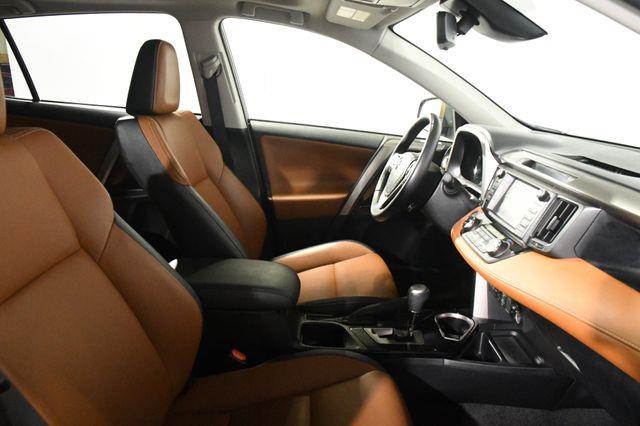 2017 Toyota RAV4 Hybrid Limited photo