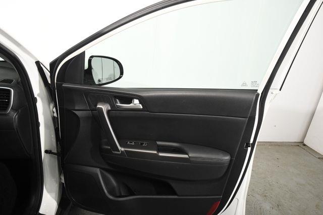 2017 Kia Sportage EX w/ Tech photo