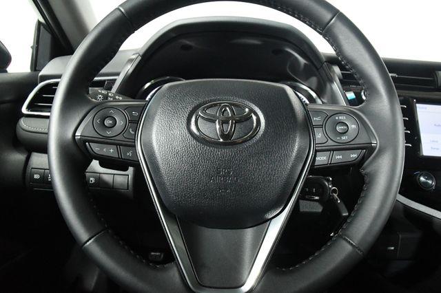2018 Toyota Camry SE photo