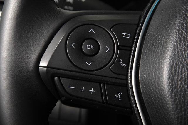 2018 Toyota Camry SE photo