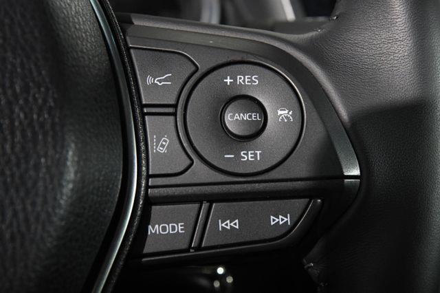 2018 Toyota Camry SE photo