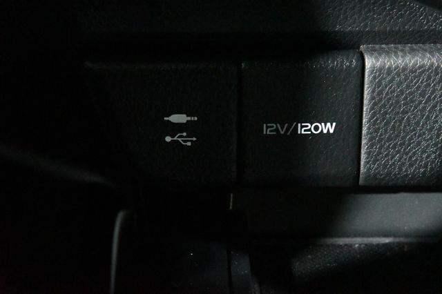 2018 Toyota Camry SE photo