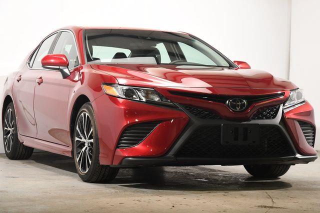 2018 Toyota Camry SE photo