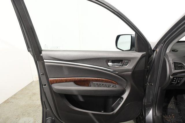 2017 Acura MDX SH-AWD photo